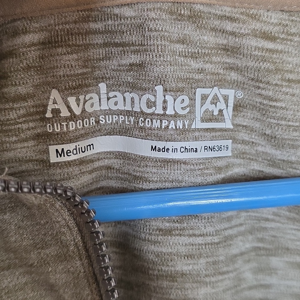 Women's Olive Green Fleece Pullover Avalanche Outdoor Sz MEDIUM - Picture 2 of 6